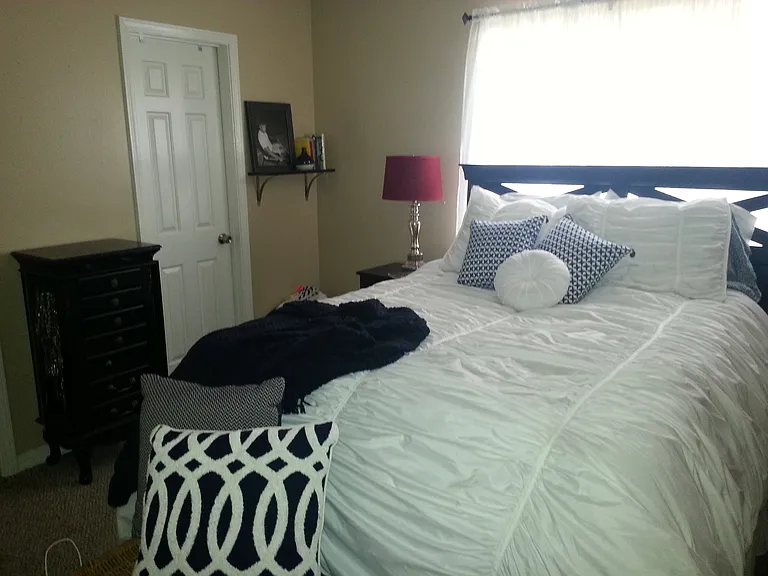 48 Meadow Creek Dr — Photo 3