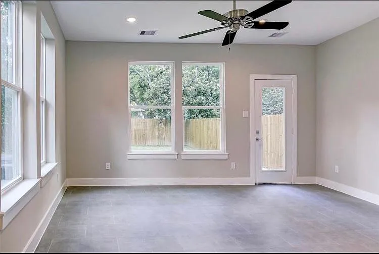 210 Marathon St — Photo 6