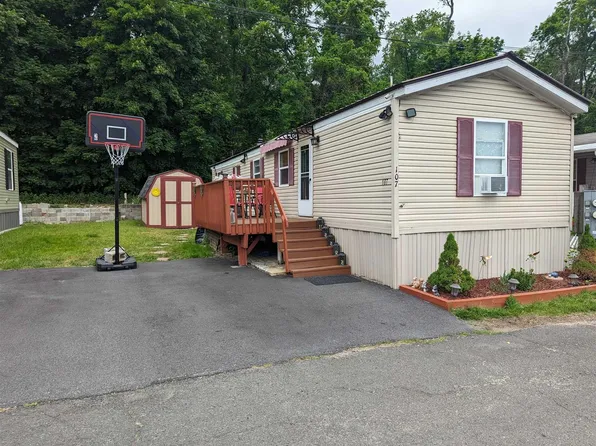 18 SQUARE HILL RD 107, New Windsor, NY 12553