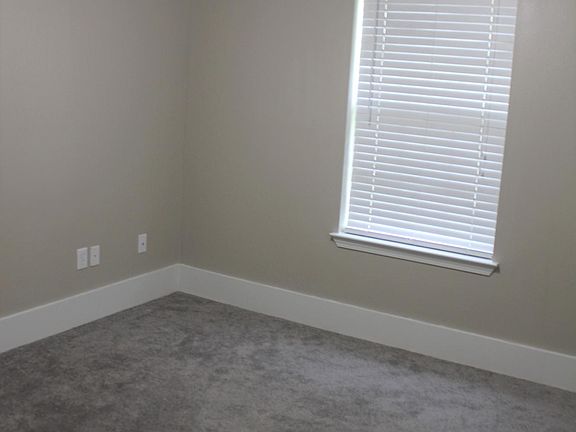 3rd image of 2063 Vizcaya Dr