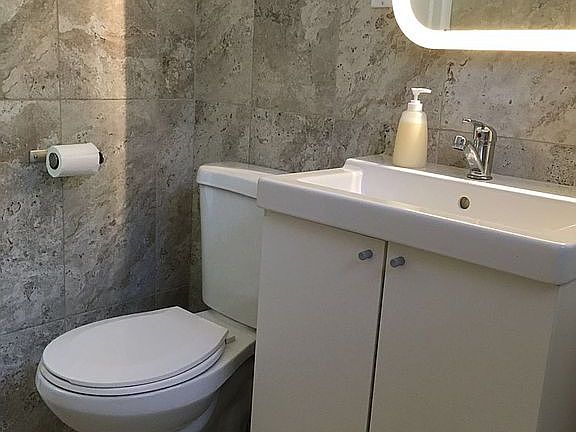 3rd image of 6930 Byron Ave #207