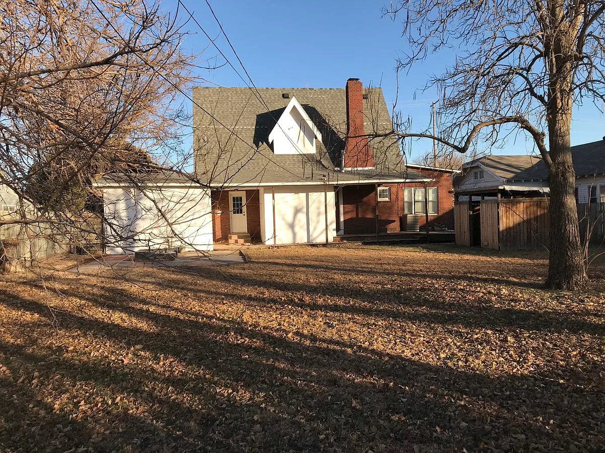 Building Photo - 510 S Johnson St