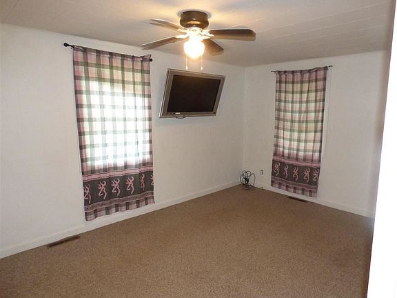 5th image of 5021 White Horse Pike