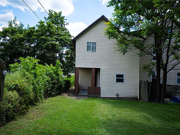 4th image of 1067 Cleveland Ave