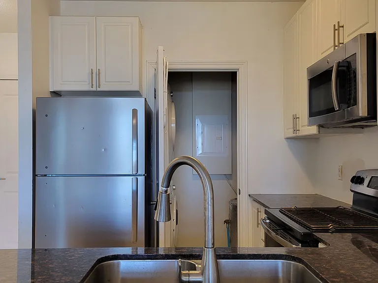 7768 Kennedy Rd #602 — Photo 6