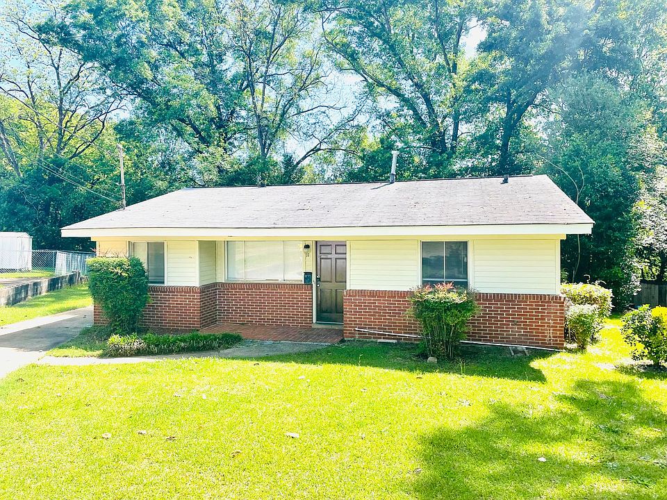 1st image of 11 Mimosa Dr