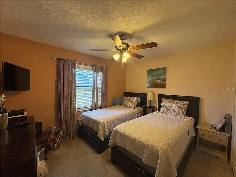 1606 Flint Dr W — Photo 16