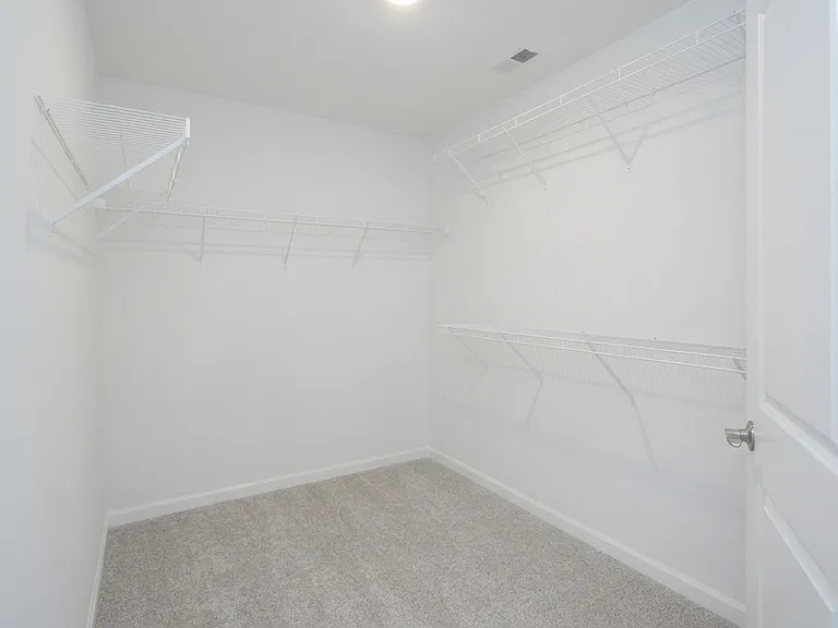 3813 Lantern Ln — Photo 13