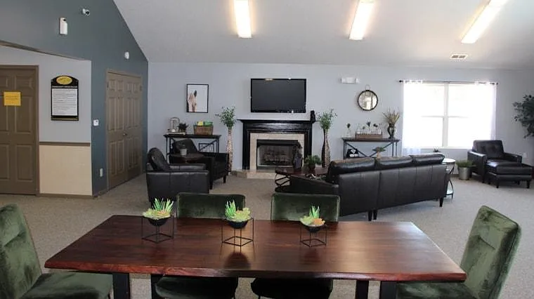 Cimarron Place Apartments — Photo 6