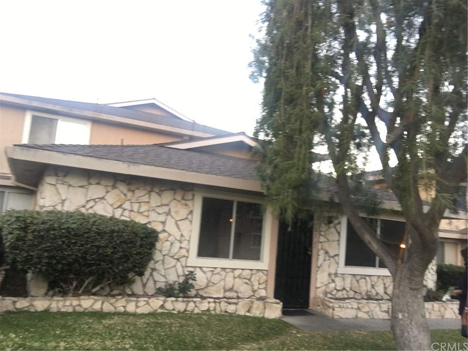 2nd image of 32181 Paseo Carolina #197