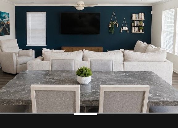4th image of 3048 Hallsdale Dr
