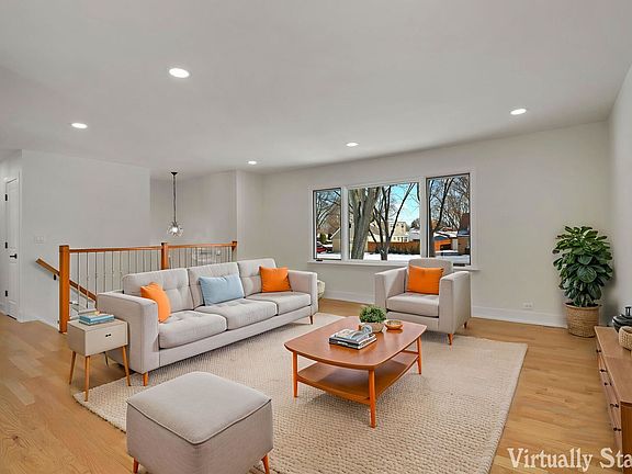 4th image of 496 Raupp Blvd