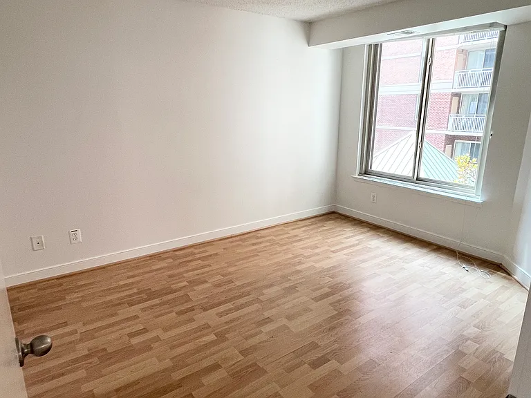 7500 Woodmont Ave #314 — Photo 15