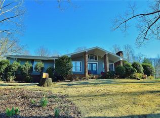 5868 Norton Cir, Flowery Branch, GA 30542