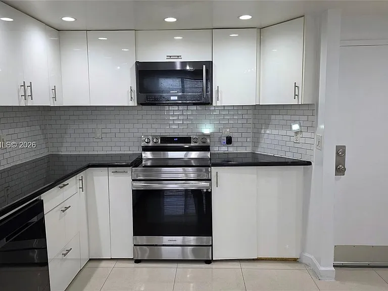 1351 NE Miami Gardens Dr #511E — Photo 2