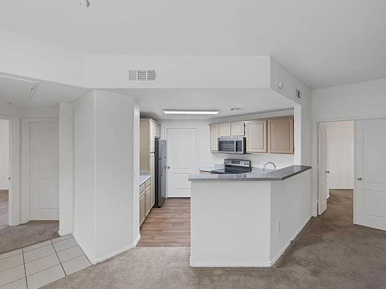 Noble Park — Photo 25