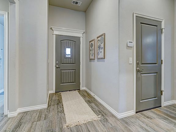 4th image of 8212 NW 160th Ter