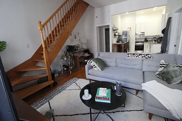 Rented by Luxor Homes & Investment Realty | media 35