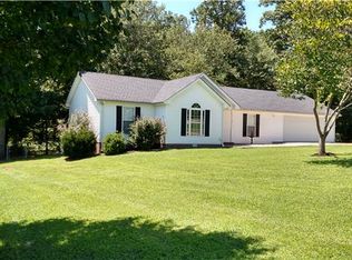 1036 W Stone Creek Trl, Greenbrier, TN 37073