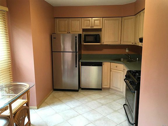 4th image of 15 Cedar Ct