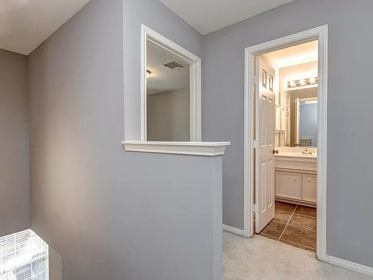 2649 Helena St — Photo 19