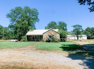 1422 Thida Rd, Bradford, AR 72020