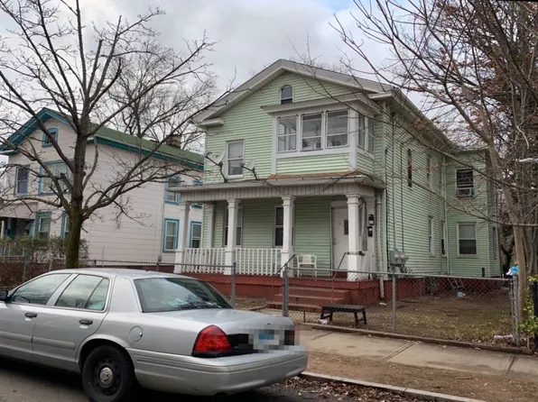 121 Thompson St, New Haven, CT 06511