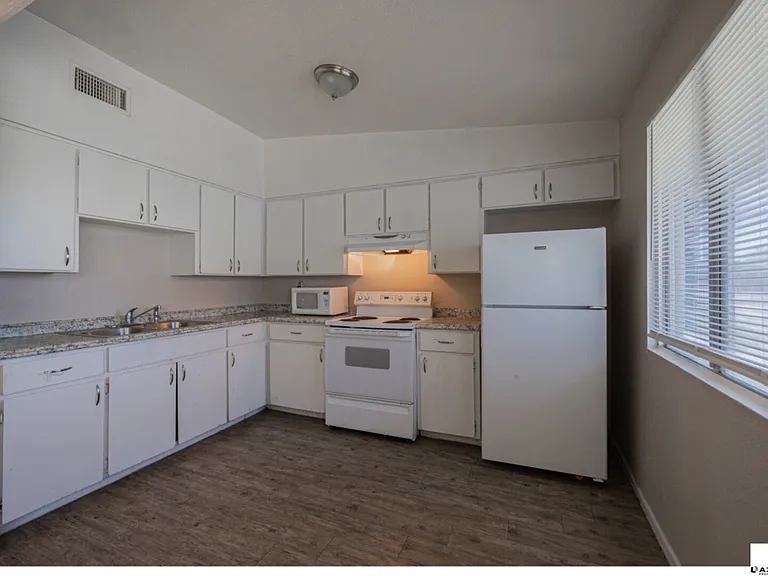 2139 W Devonshire Ave #4 — Photo 7