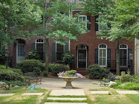 serene courtyard