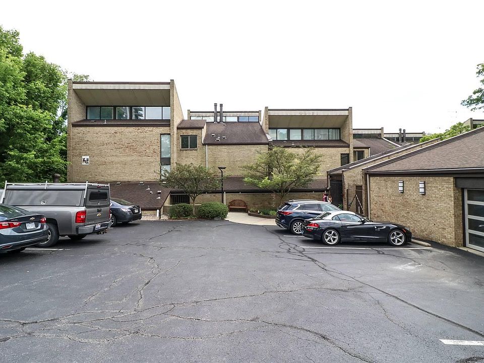 1st image of 2025 Calvin Cliff St #34