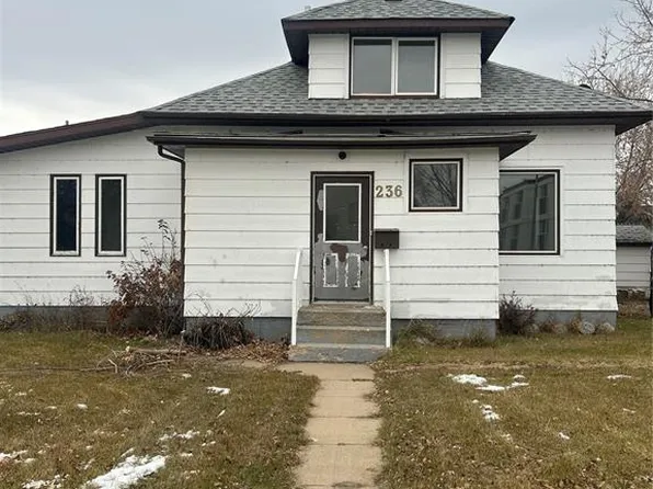 236 12th STREET E, Prince Albert, SK S6V 0A1