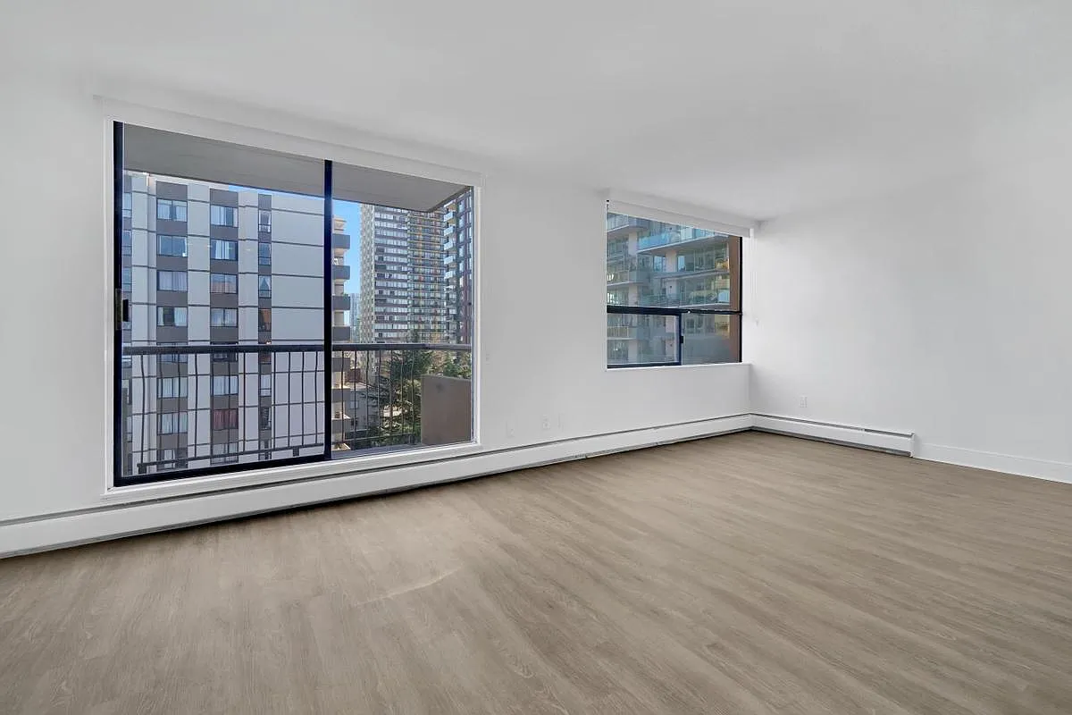 1160 Broughton Street — Photo 3