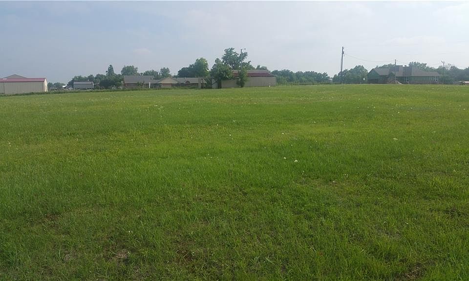 2nd image of 8801 W Simmons Rd
