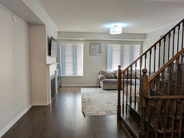 6 Westbury Way — Photo 27