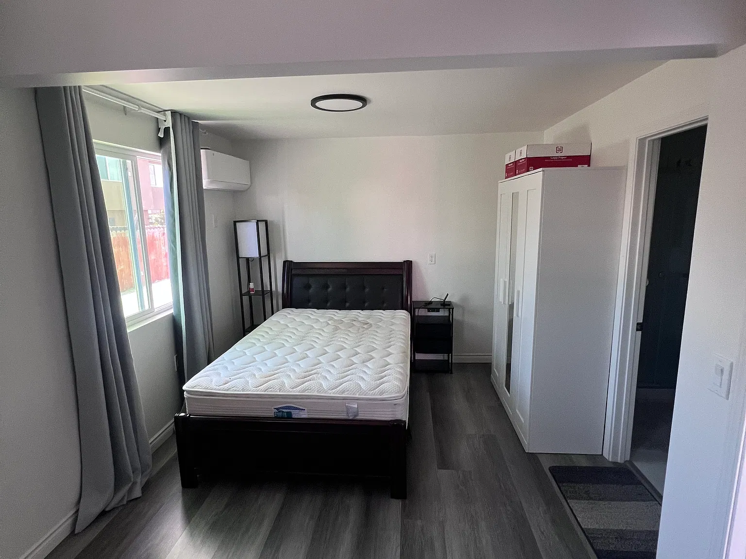 Studio, 750 sqft, $1,700 — Photo 4