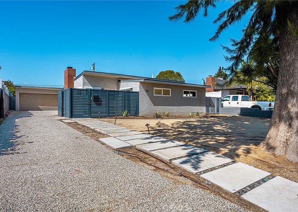 1st image of 4439 Clark Ave