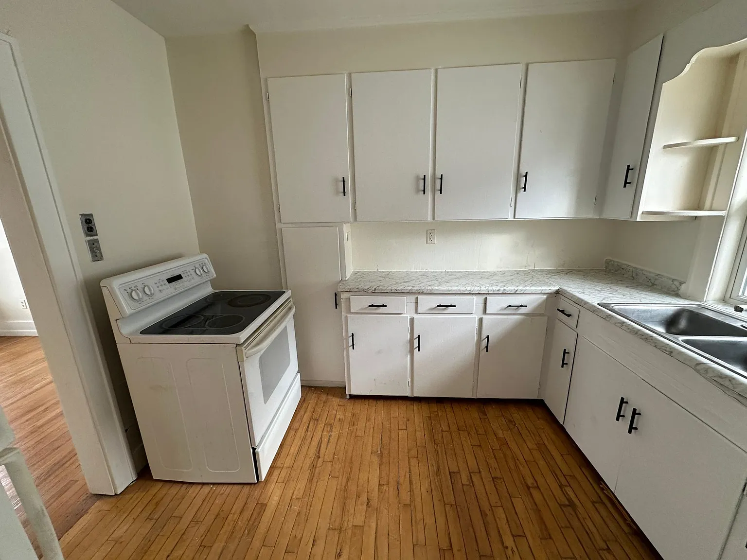 2 bed, 1200 sqft, $1,200 — Photo 2