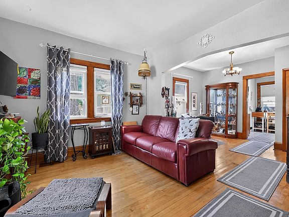 5th image of 6124 4th Ave S