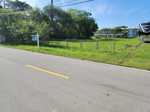 5611 NW 77th Court, Coconut Creek, FL 33073