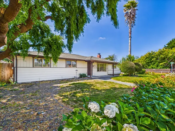 3226 Janes Rd, Arcata, CA 95521