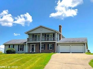 2373 Childress Rd, Christiansburg, VA 24073