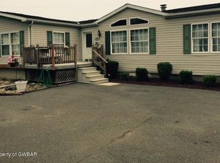 1080 Mary St, Hanover Township, PA 18706