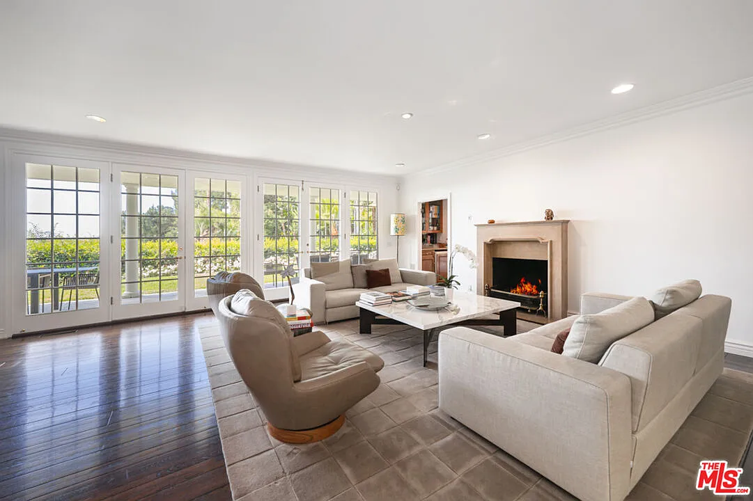 4 bed, 6.0 bath, 4066 sqft, $23,500 — Photo 4