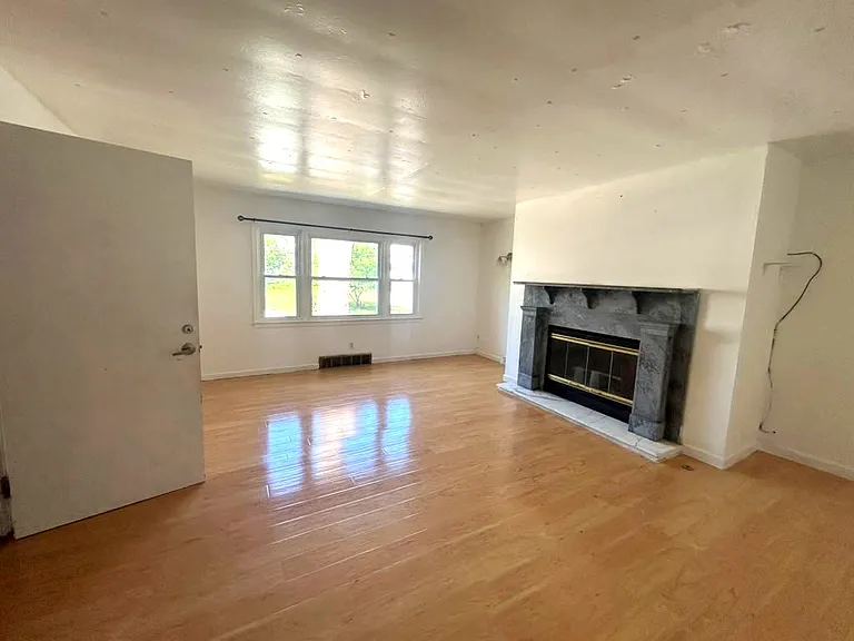 83 Sattler Ave #1 — Photo 2