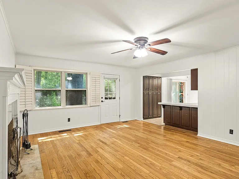 2825 E Inwood Ln — Photo 22