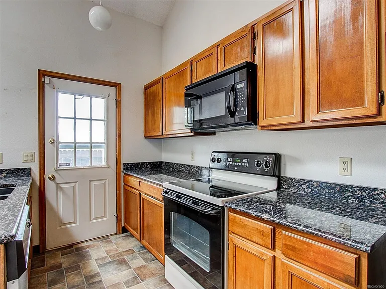 8336 W 87th Dr — Photo 7