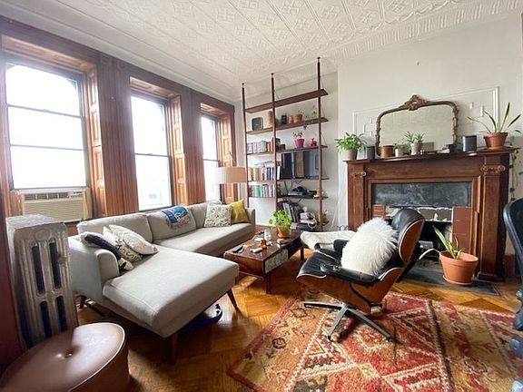 3rd image of 371 State St #21
