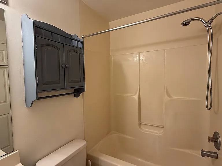 8607 Leslie Ct — Photo 9