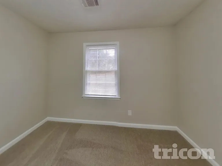 3746 Windy Hill Dr SE — Photo 11