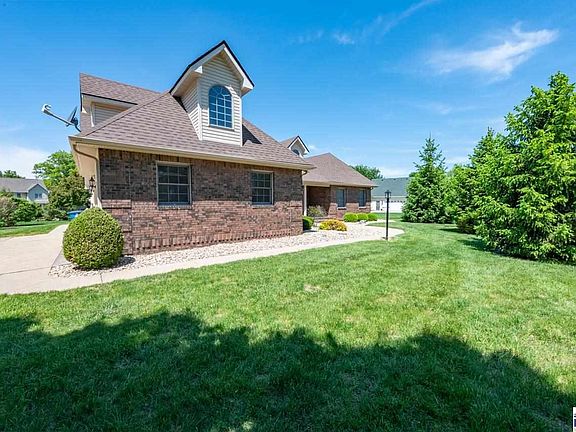 4th image of 21 Mayflower Dr